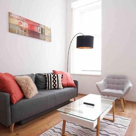 Modern Living In City Center - Fully Equipped Bécs Kültér fotó
