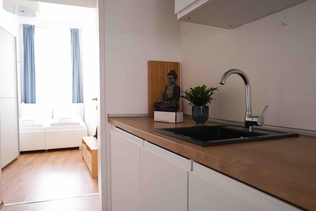 Modern Living In City Center - Fully Equipped Bécs Kültér fotó