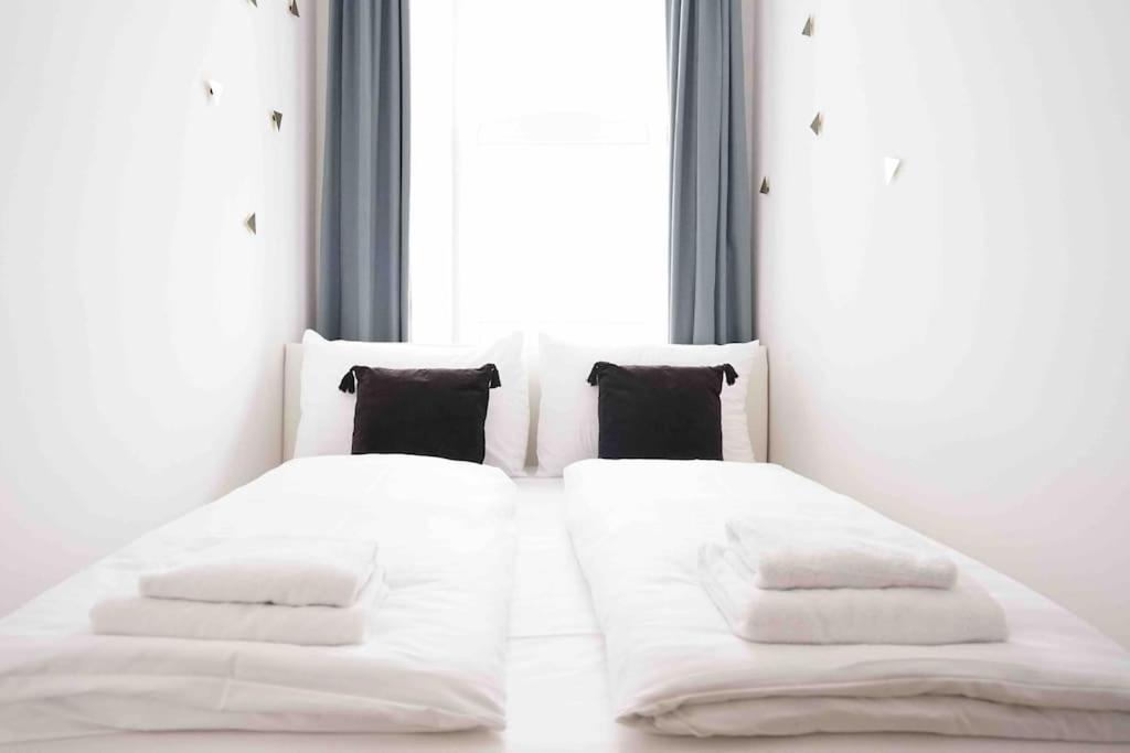 Modern Living In City Center - Fully Equipped Bécs Kültér fotó