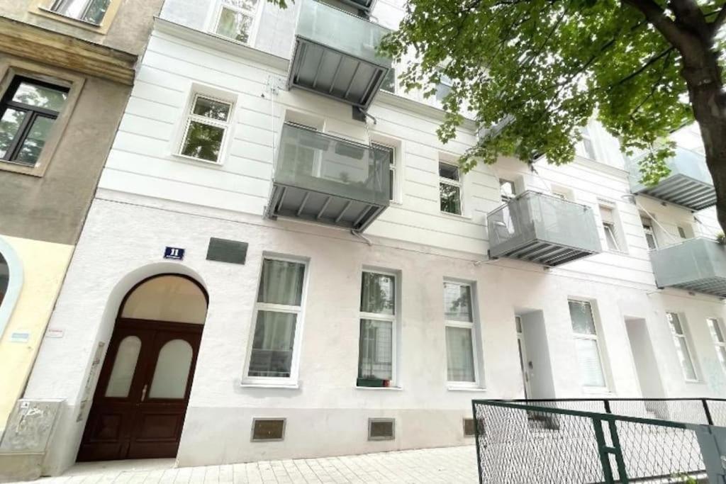 Modern Living In City Center - Fully Equipped Bécs Kültér fotó